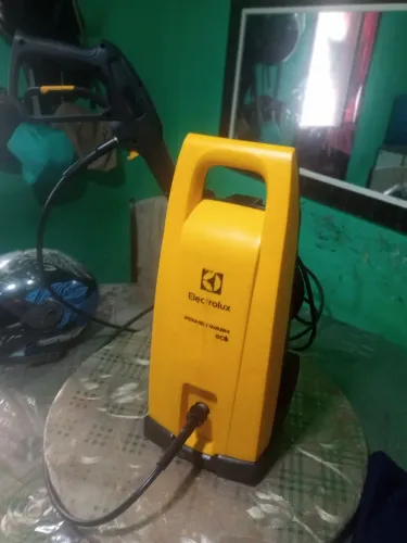 Lavadora de Alta Pressão Electrolux Power Wash Eco 1800 PSI, modelo (EWS30)