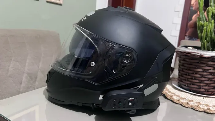 Capacete LS2 Storm FF800 Preto Fosco + Intercomunicador EJEAS V6 Pro