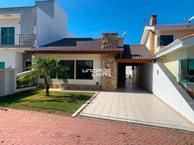 Casa Térrea para Locação no Condomínio Aruã - Mogi das Cruzes
