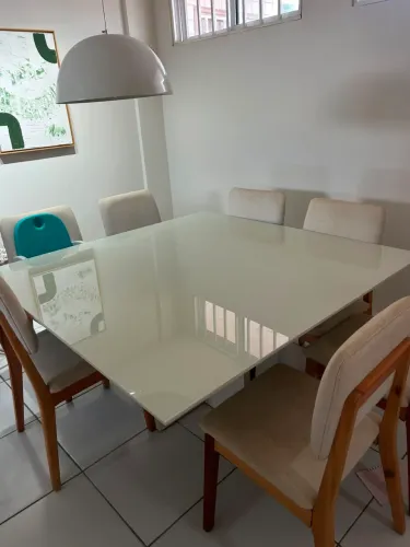 Mesa de vidros para 08 cadeiras