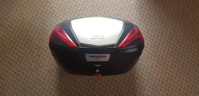Baú Givi V56 Maxia 4 56L