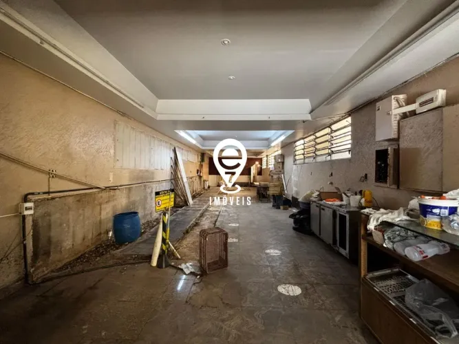 Loja à venda na Saúde, vão livre, 2 vagas, 350m² - São Paulo / SP