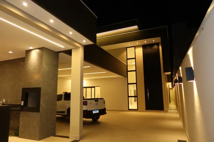 VENDO CASA EM ARNIQUEIRAS LOTE 408 METROS
