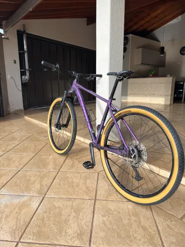 Bicicleta Groove Riff 70| Suspensão RockShox Judy | Transmissão Shimano Deore