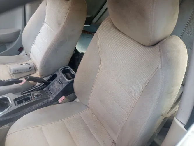 Vendo o carro completo ou Peças