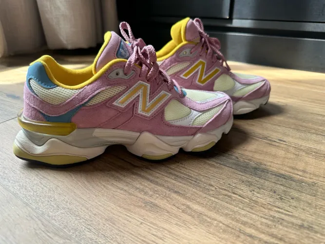 Tênis New balance 9060 n 34/35