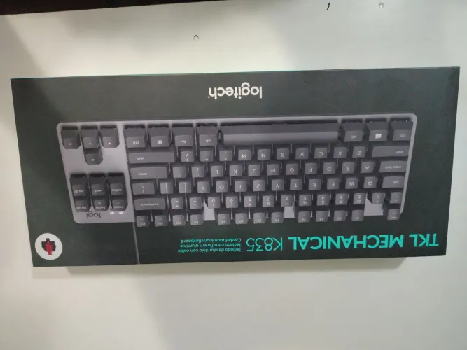 Teclado Logitech - TKL Mechanical K835