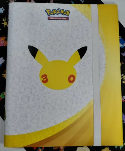 Binder / Fichário Pokémon Comemorativo 30 Anos / 30th Celebration