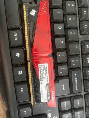 PENTE DE MEMÓRIA DDR4 8G