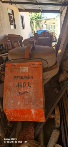 Betoneira 400 litros semi nova