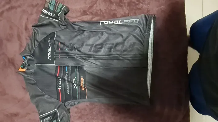 Vende-se camisa de ciclismo 