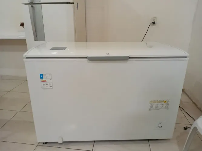 Freezer Electrolux Horizontal 400L HI440
