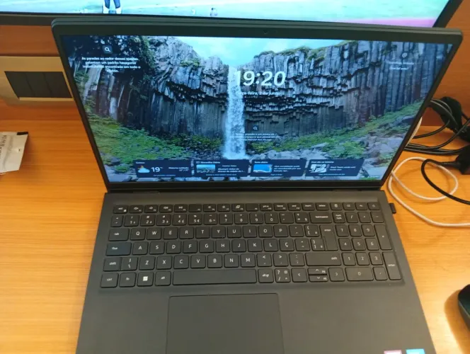 Notebook Dell Inspiron 15 3530