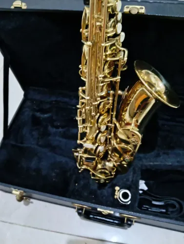 Saxofone Eagle Modelo 0405