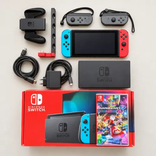 Nintendo Switch V2 Completo + 2 Controles extras + Carregador para joy-con + Mario Kart