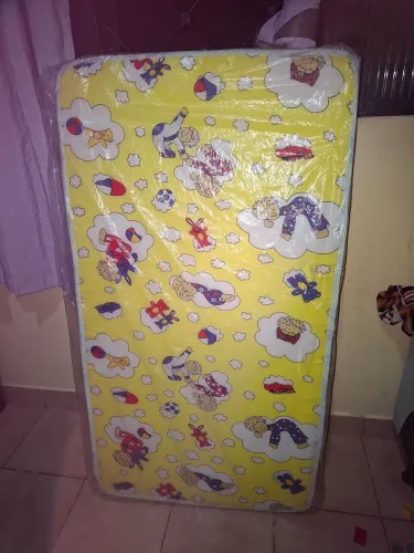 Vendo colchão para berço