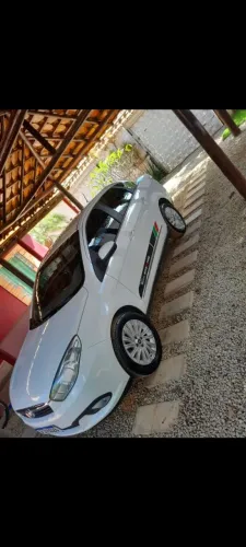 Fiat Grand Siena Essence Dual. 1.6 Flex 16V 2016