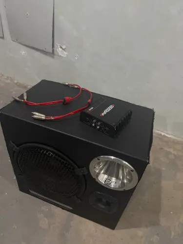Caixa de som 400w Rms