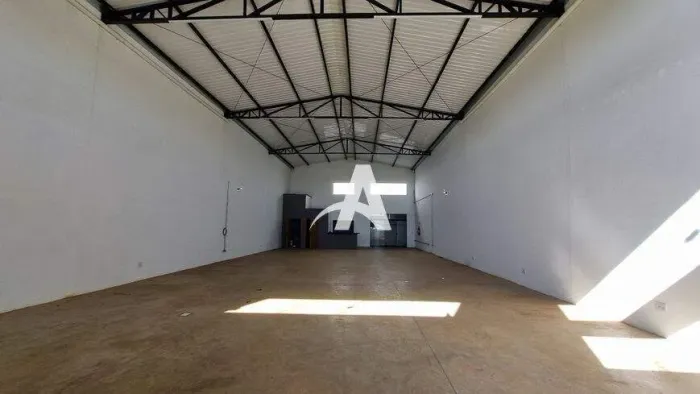 Galpão para aluguel, 3 vagas, Portal do Vale II - Uberlândia/MG