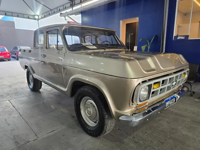 Chevrolet C-10 2.5/4.1 1983
