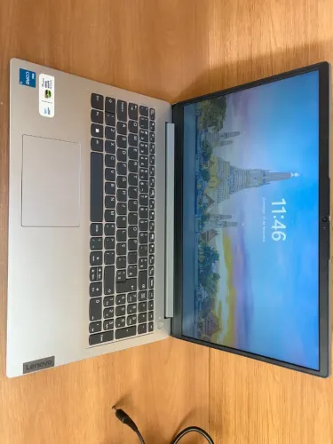 Notebook Lenovo 4 GB RAM + 128GB SSD Windows 11 Celeron 82QH007BR - Cinza