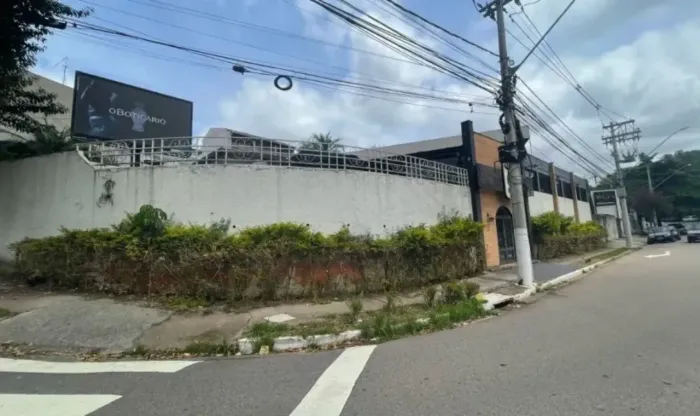Restaurante com estrutura completa