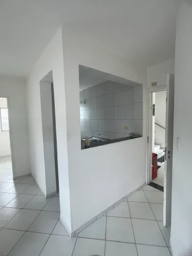 Alugo apartamento 2 qts 1wc. 