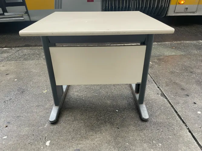 Mesa Escolar ou de Escritório