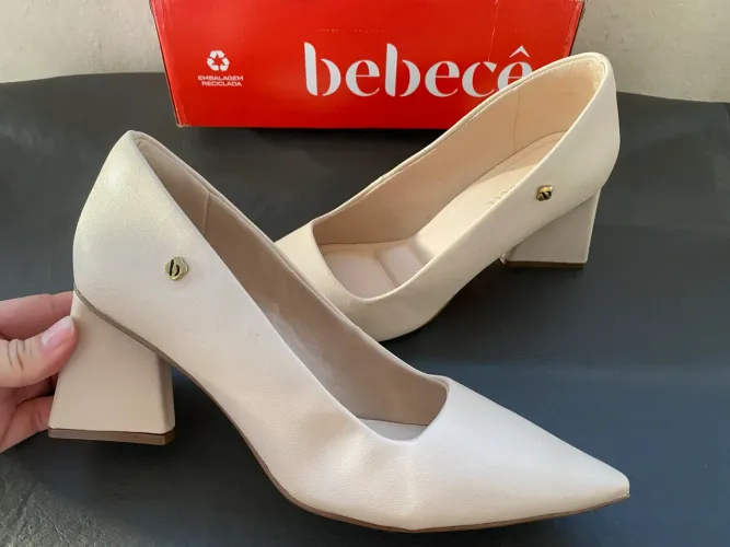 Sapato Scarpin Bebecê nunca usados tamanho 38