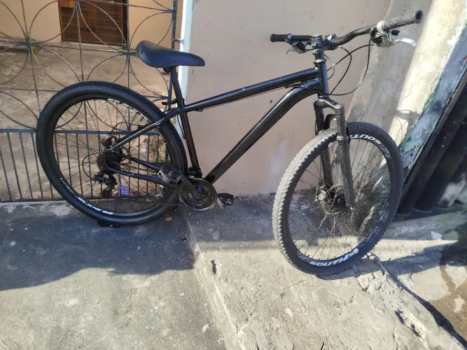 Bike aro 29 quadro 17 top Léia o anúncio