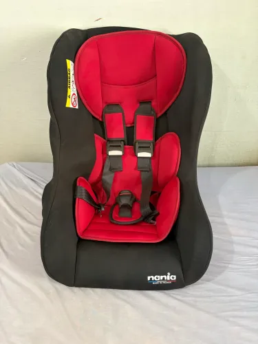 Vende- cadeirinha infantil Nania 