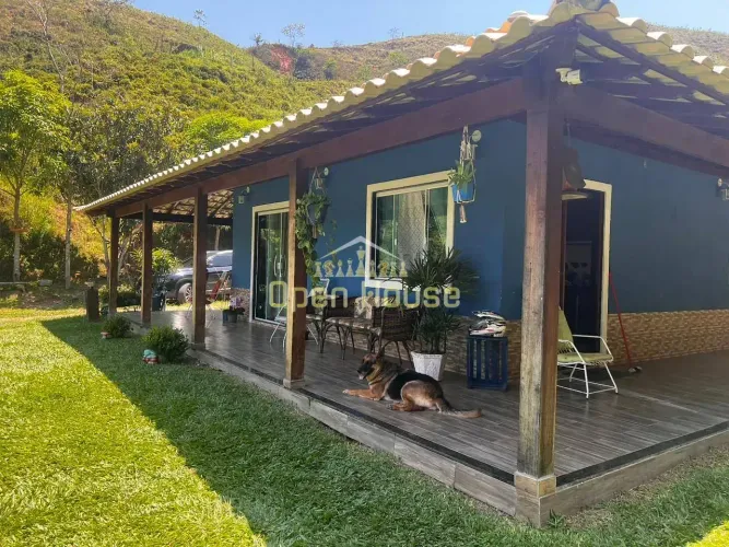 Sítio à Venda em Conservatória com 30.000m², Piscina, Açude, Campo de Futebol e Casa Compl
