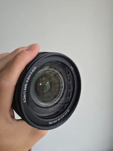 Sony FE 24-240mm f/3.5-6.3 OSS Full Frame