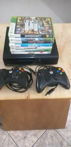 XBOX 360 + JOGOS + CONTROLES