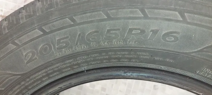 Pneu Aro 16 Goodyear Efficientgrip Suv 205/65R16 95H