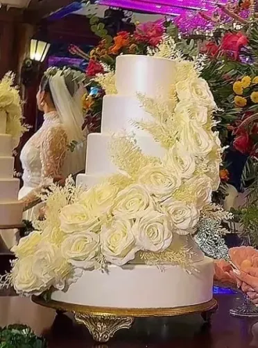 Bolo fake casamento