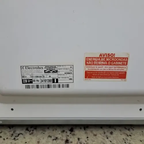 Micro-ondas Electrolux 31 Litros 220V - Usado em Ótimo Estado