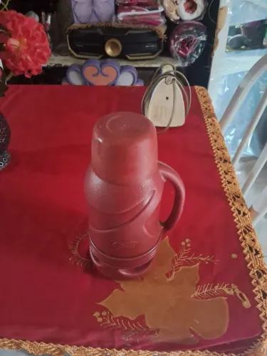 Garrafa de café pequena