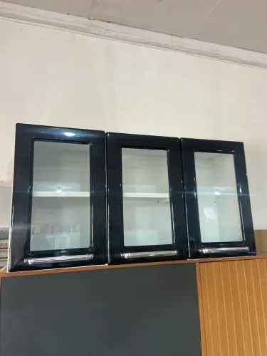 ARMÁRIO DE COZINHA AÉREO 3 PORTAS C VIDRO NOVO