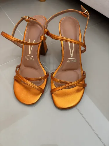 Sandália vizzano n33
