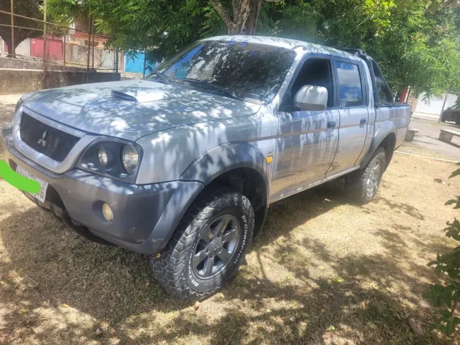 Mitsubishi L200 Outdoor HPE 2.5 4X4 CD T.dies. Mec. 2012