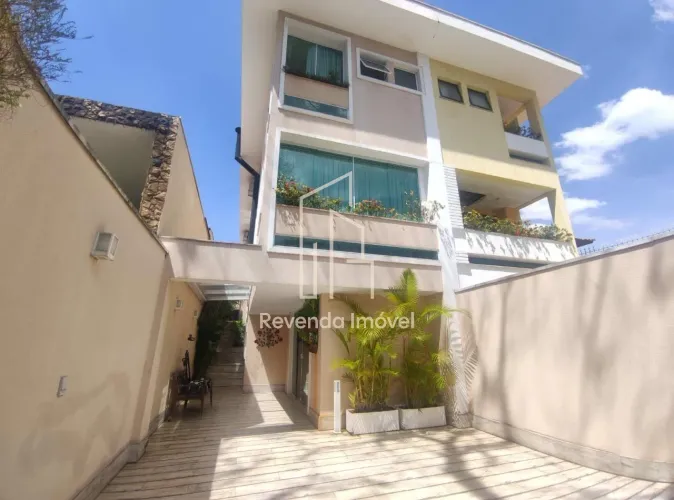 Casa à venda de 210 metros na região da Vila Sônia