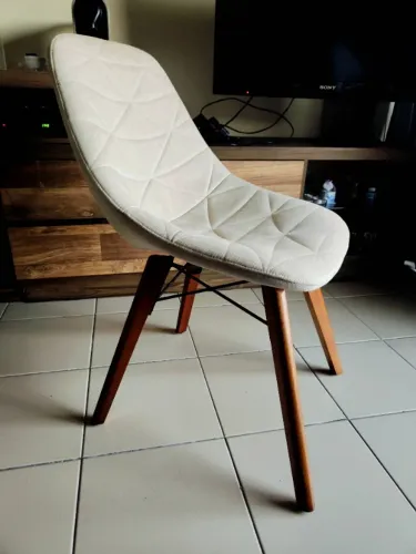Jogo com 4 Cadeiras Charles Eames Eiffel Estofadas (Matelassê) - Ótimo Estado!