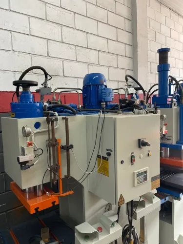 Prensa dupla Tipo C Unistamp 40 ton impecável 