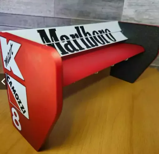 Porta-Chaves Asa Traseira de Corrida - Para fãs de velocidade! Homenagem a Ayrton Senna e