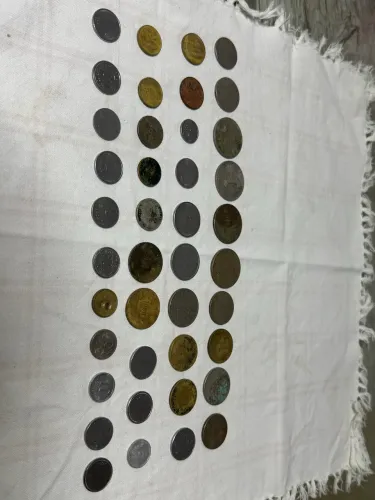 Lote de 43 moedas antigas 250.00