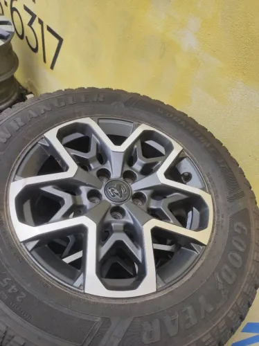 4 RODAS RAMPAGE R17 C/PNEUS