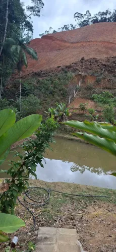 Casa com Terreno em Sta Teresa