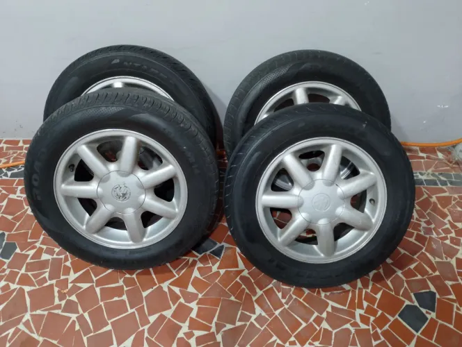 Rodas bananinhas aro 14 e pneus 195.60.14