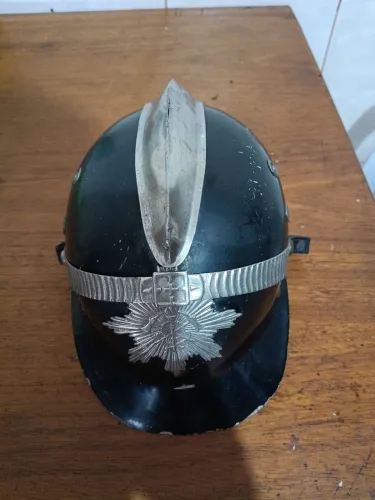 Capacete  bombeiro antigo Guanabara 1975 original de época  
